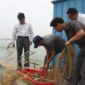 江蘇省射陽鹽場建立“發(fā)陽”牌飼料質(zhì)量公信度檢測點